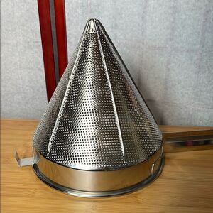 Stainless Silver Steel Conical Commercial Grade Strainer